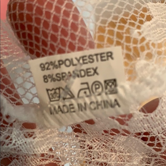 SEXY AND FEMININE LACE COVER UP - Picture 3 of 4